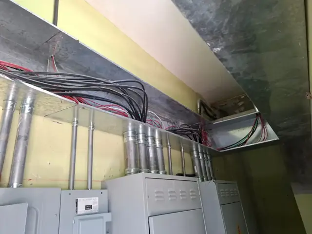 Obra de potencia eléctrica ejecutada por Kotch
